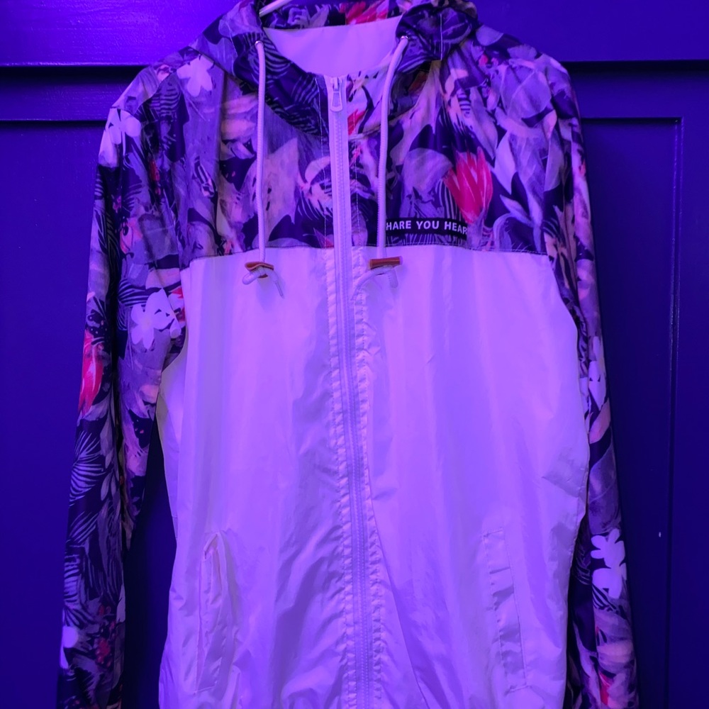 ⒷⓇⒶⓃⒹ ⓃⒺⓌ•Share Your Heart Wind Breaker🌺🌸